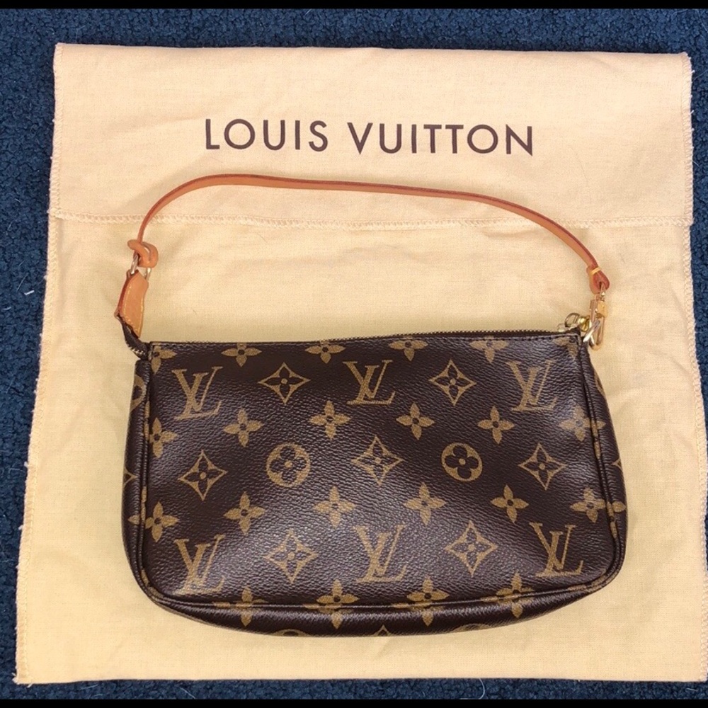 Louis Vuitton Monogram Pochette